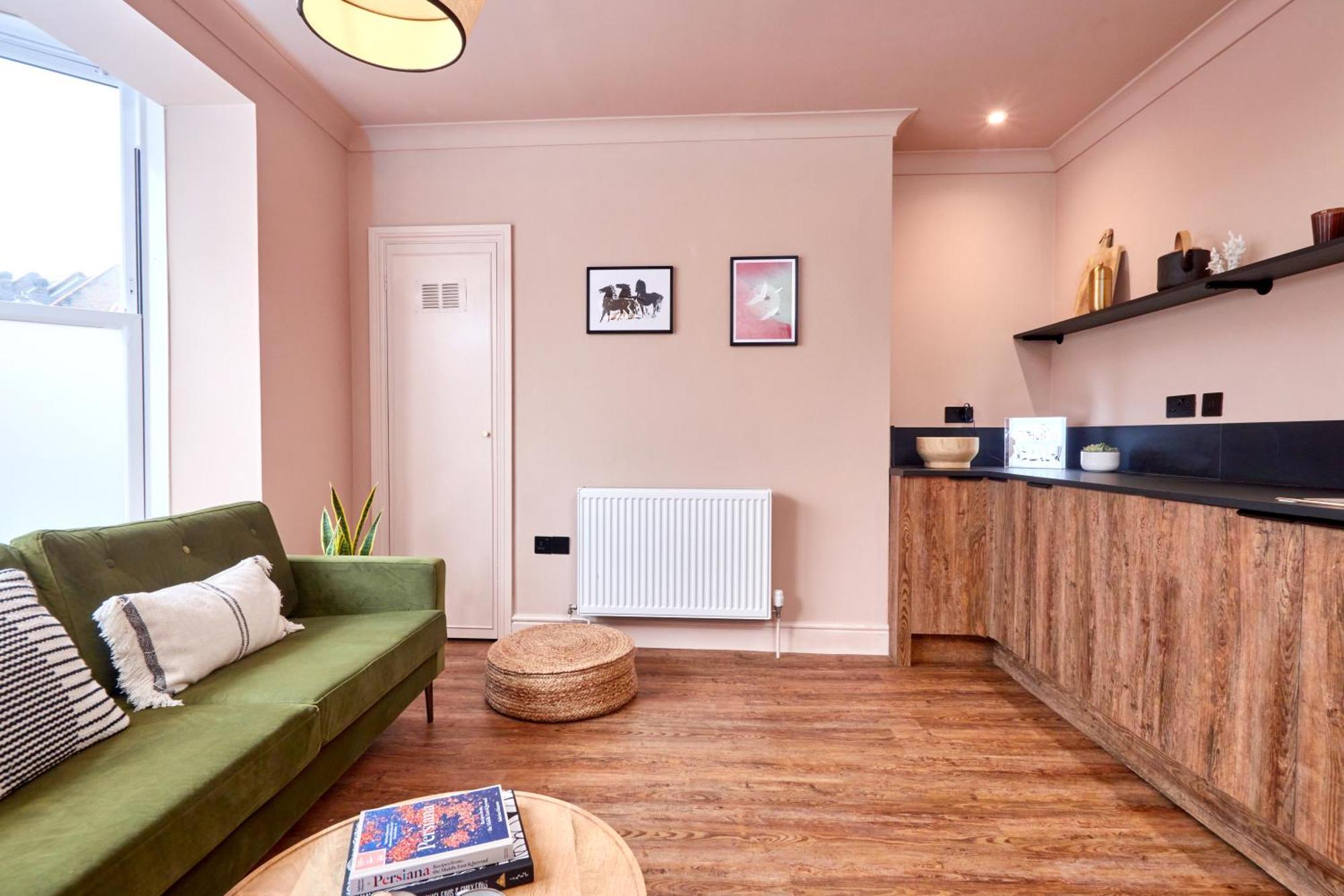 Settle In Winchester - Stylish Self Check-In Rooms Екстериор снимка