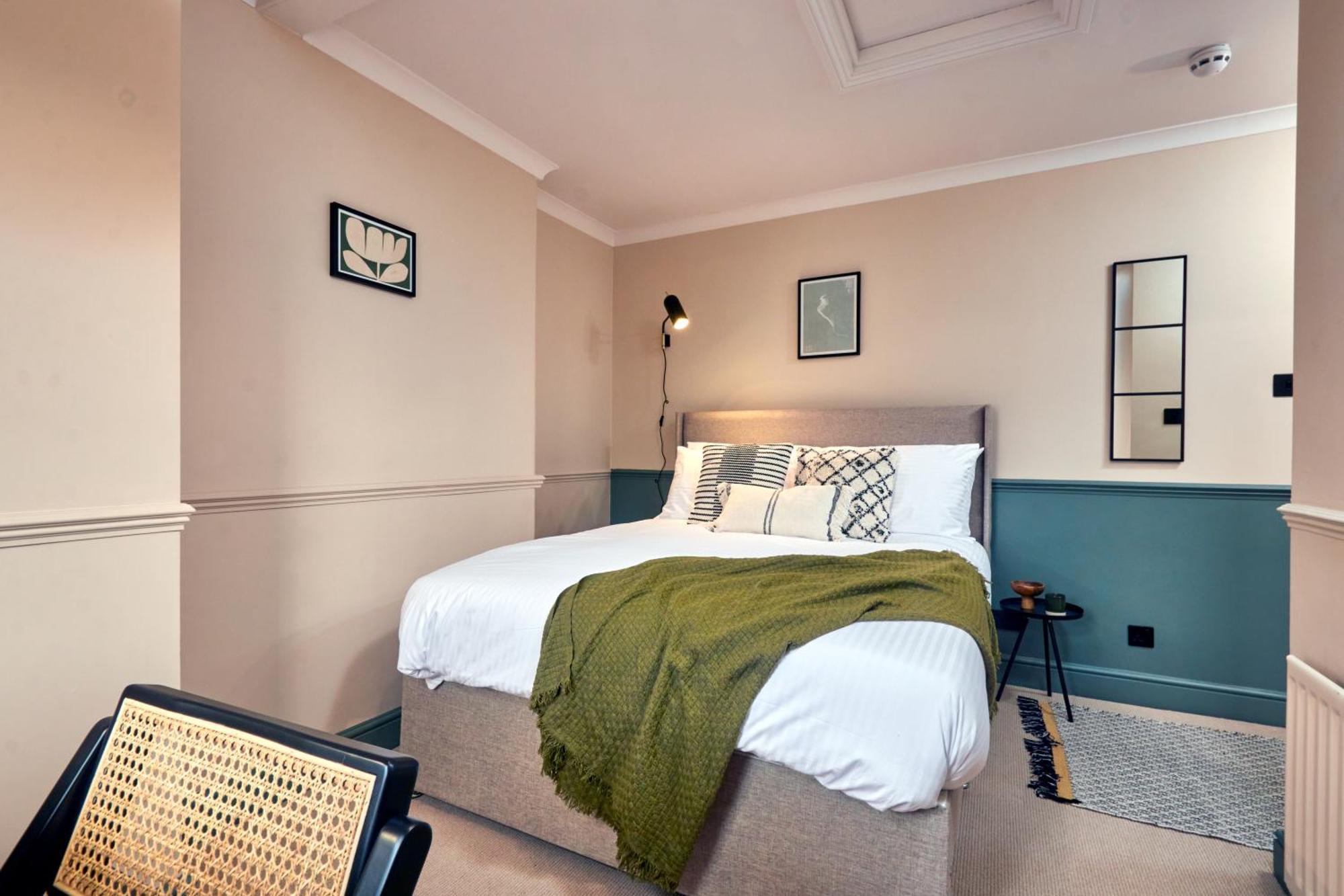 Settle In Winchester - Stylish Self Check-In Rooms Екстериор снимка
