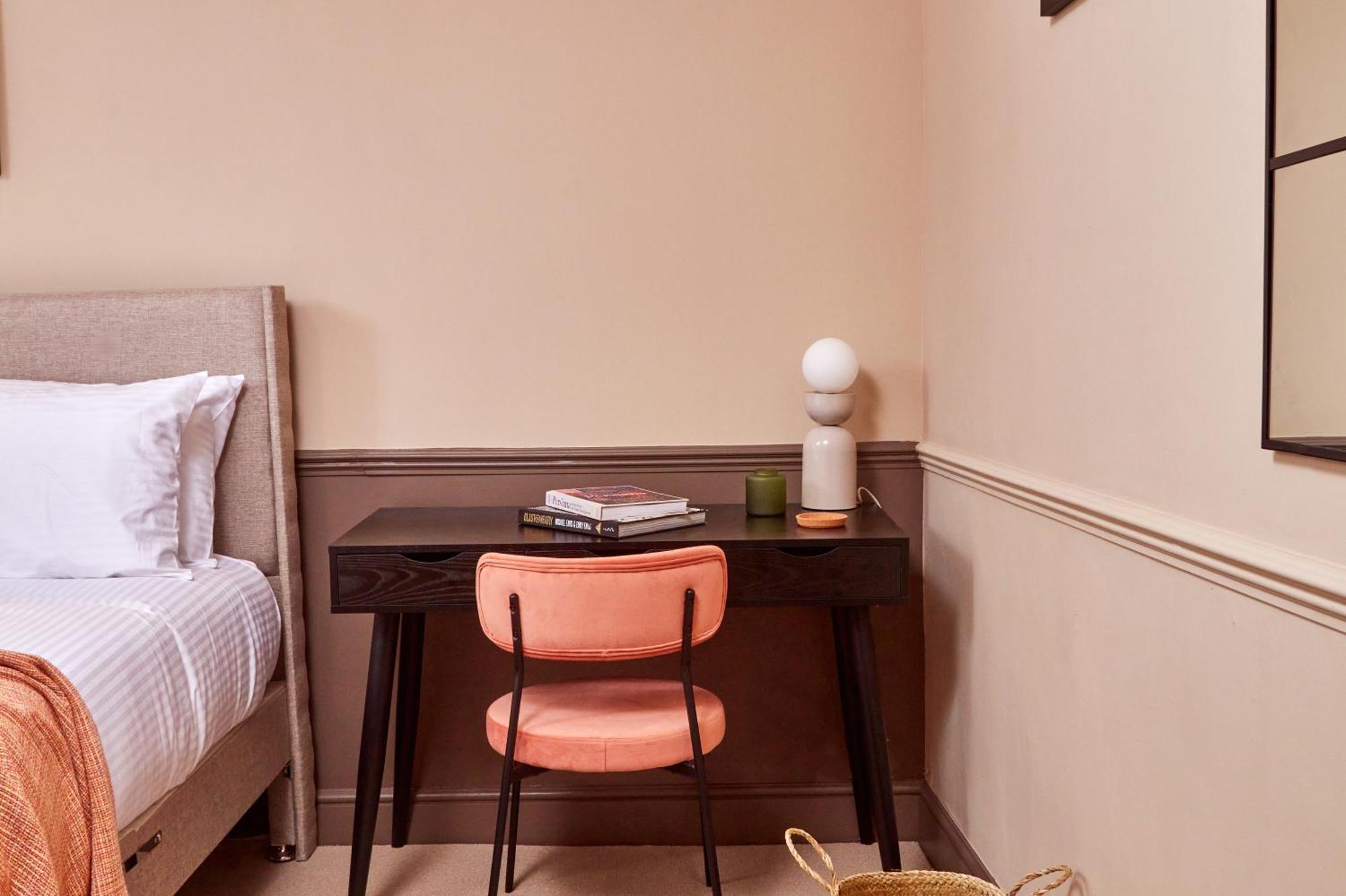 Settle In Winchester - Stylish Self Check-In Rooms Екстериор снимка