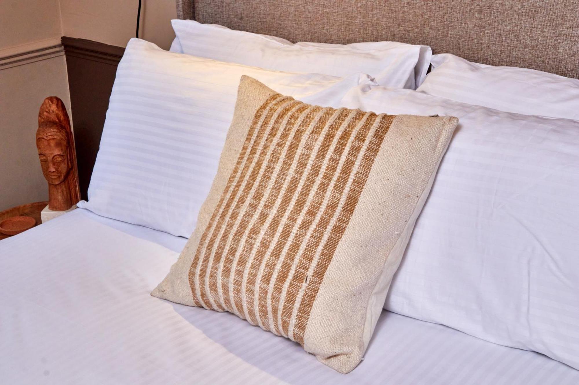Settle In Winchester - Stylish Self Check-In Rooms Екстериор снимка