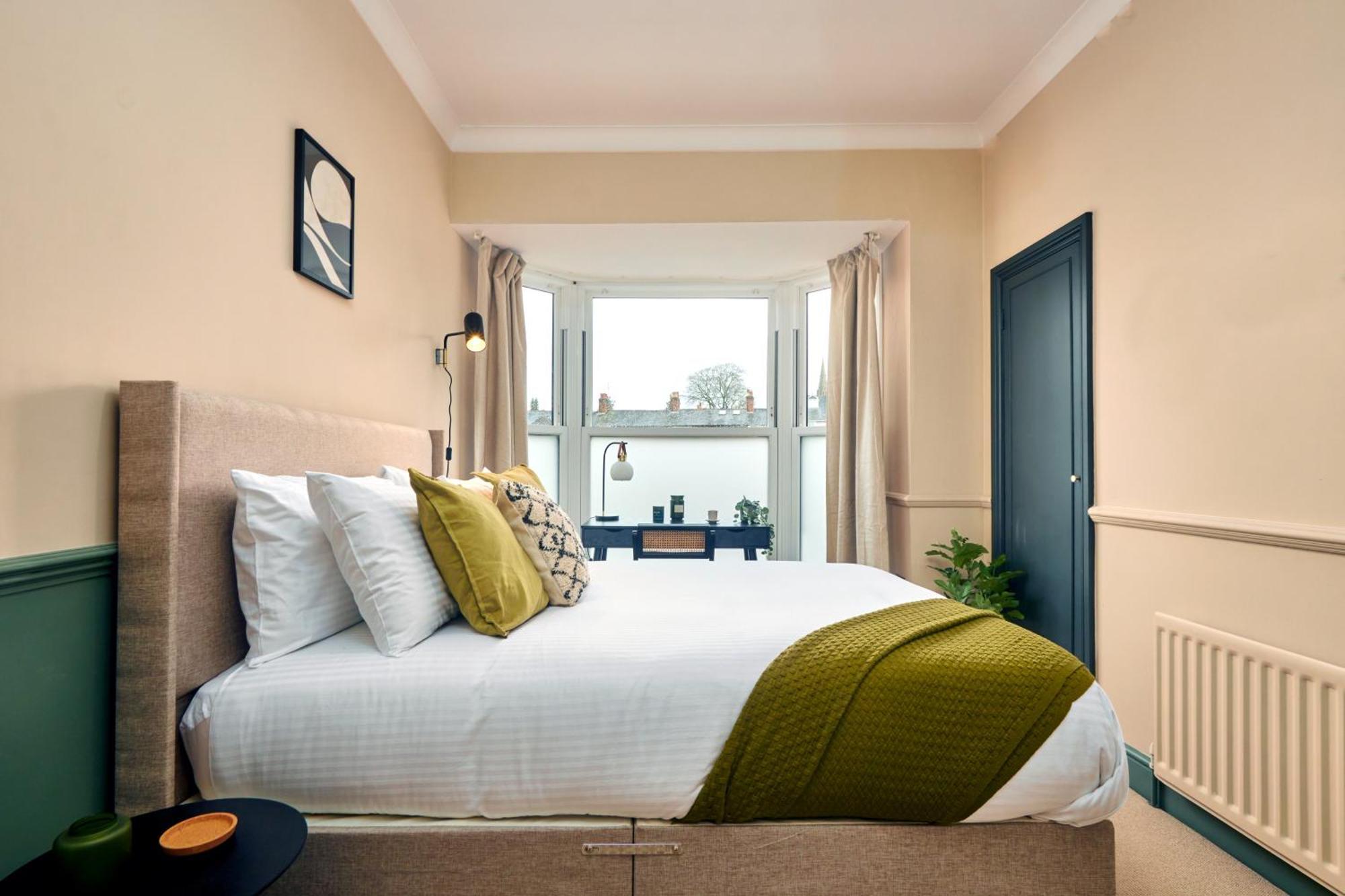 Settle In Winchester - Stylish Self Check-In Rooms Екстериор снимка
