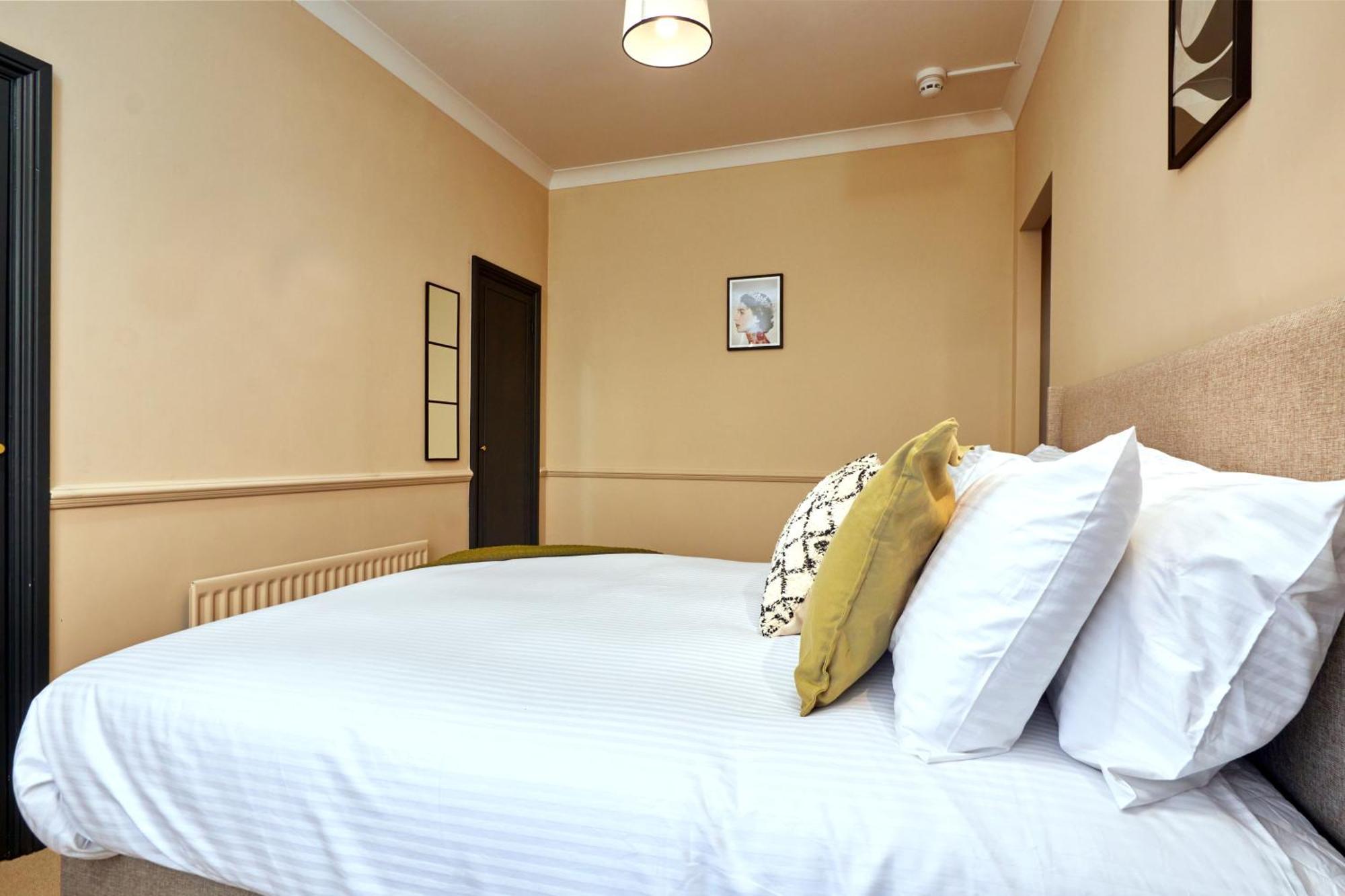 Settle In Winchester - Stylish Self Check-In Rooms Екстериор снимка