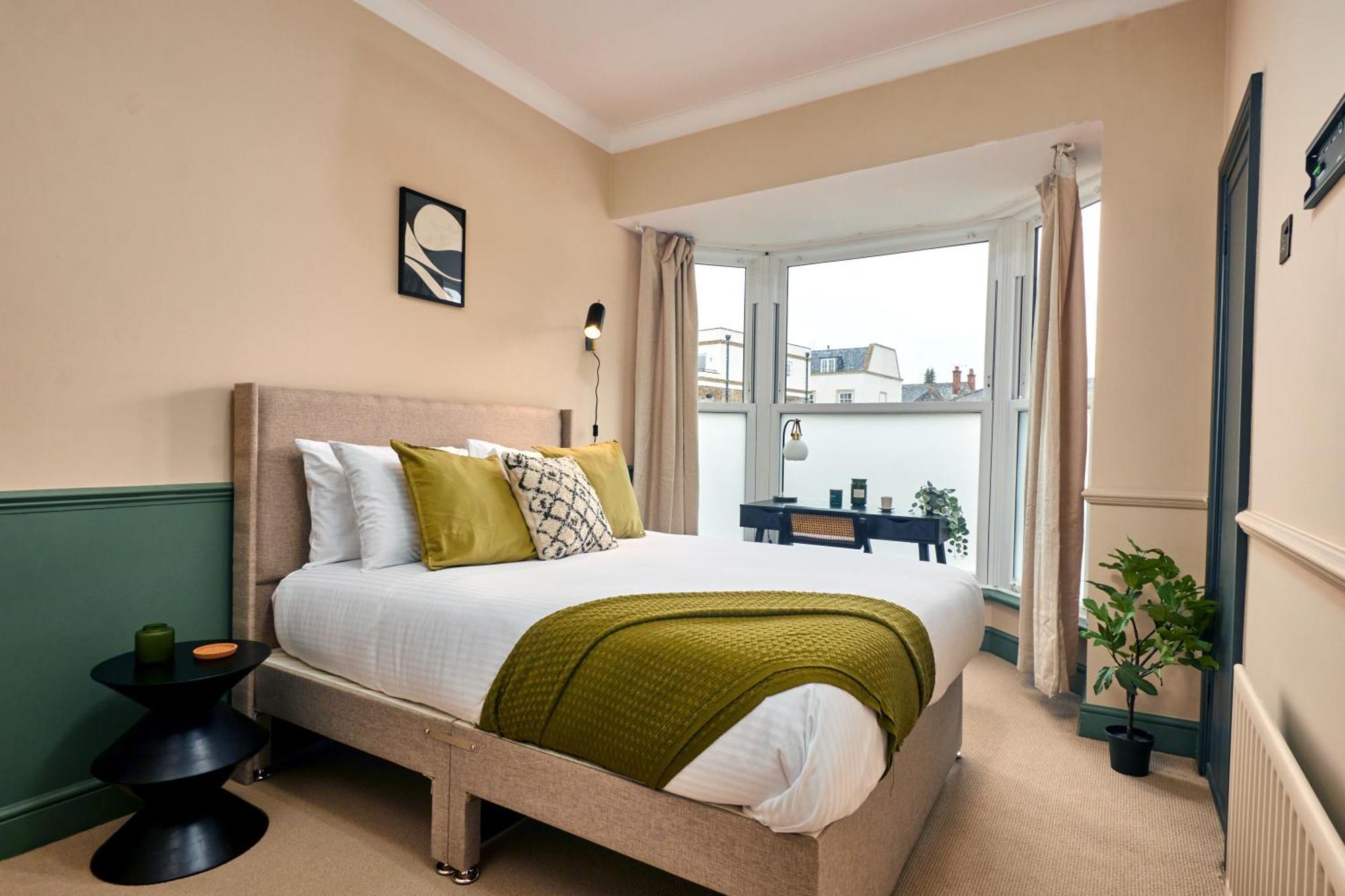 Settle In Winchester - Stylish Self Check-In Rooms Екстериор снимка