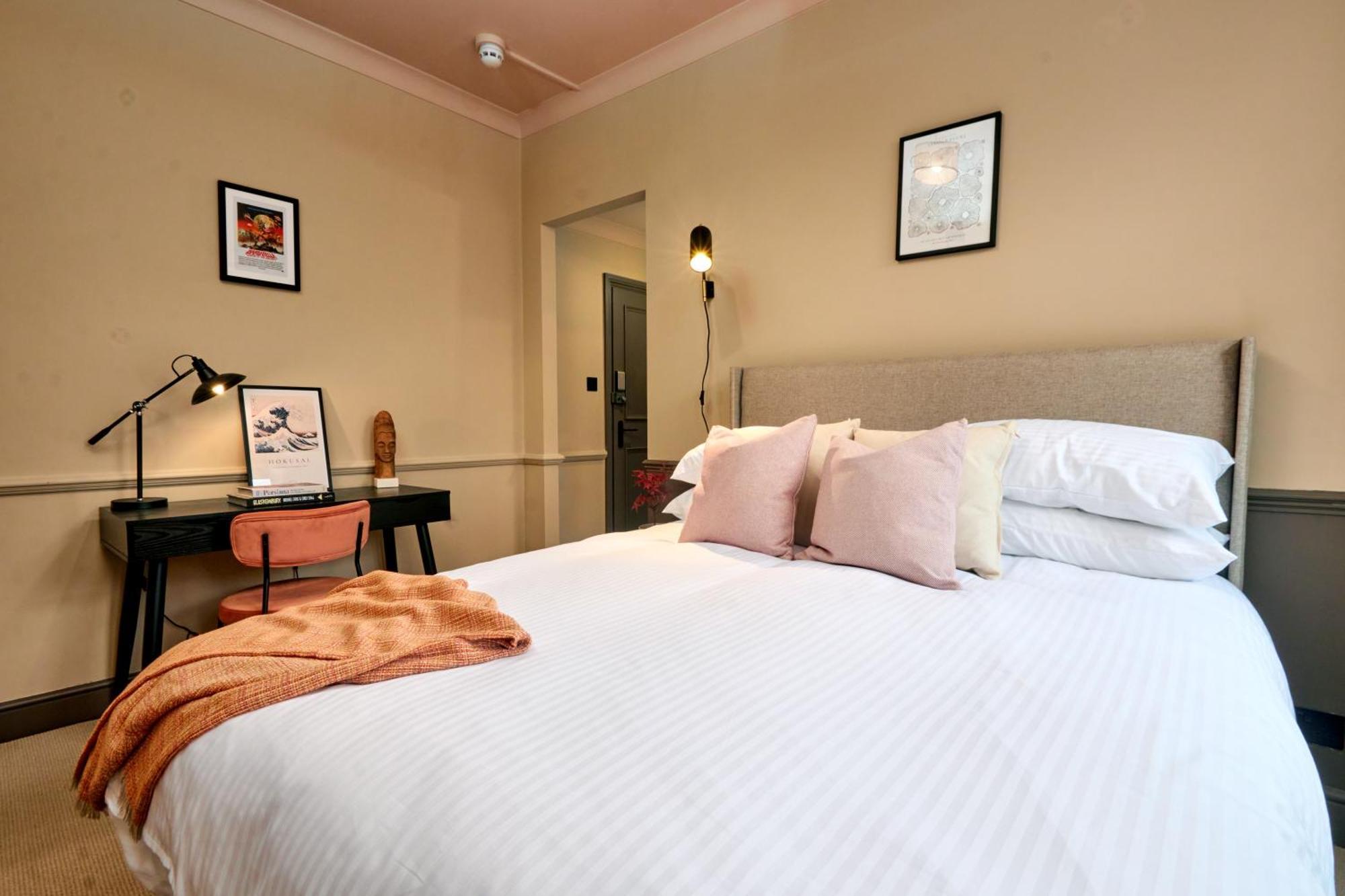 Settle In Winchester - Stylish Self Check-In Rooms Екстериор снимка