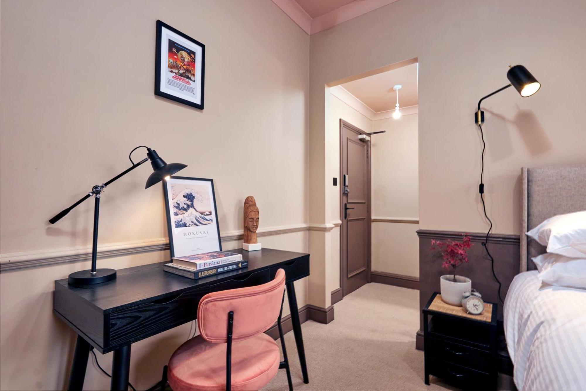 Settle In Winchester - Stylish Self Check-In Rooms Екстериор снимка